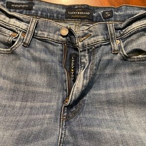 Mens Lucky Brand 410 Athletic Slim Fit Jeans light wash